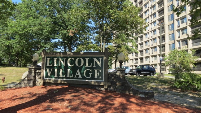 Building Photo - Lincoln Village Rental