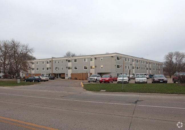 Building Photo - Heights Manor Rental