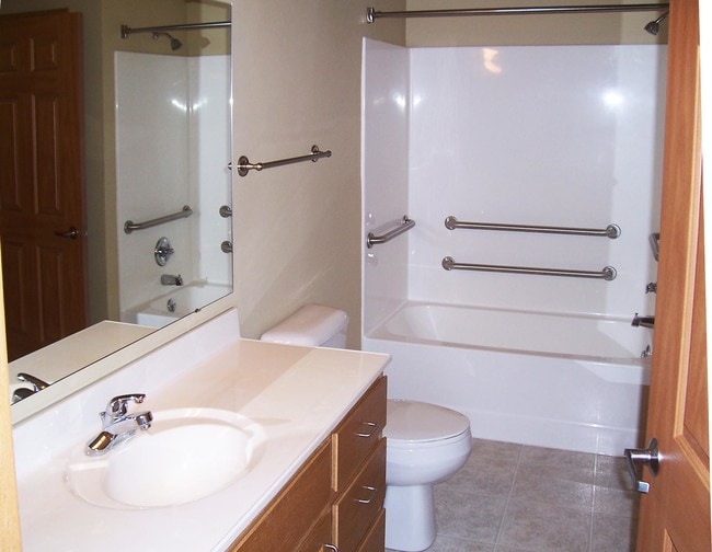 Rivershores Regency for Active Adults 55+ Apartments West Bend, Wisconsin 2 units available