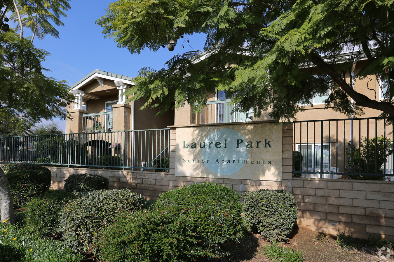 Laurel Park - Laurel Park Apartments