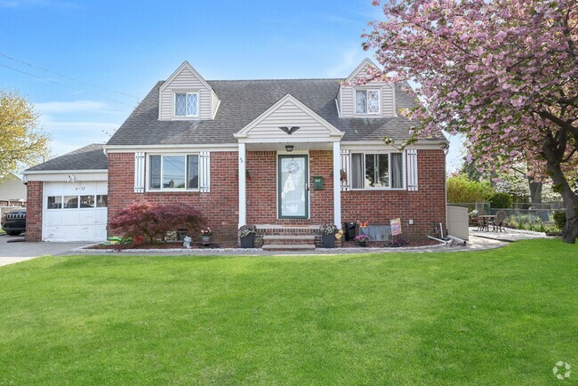 Building Photo - 0- 72-72 Yerger Rd Rental