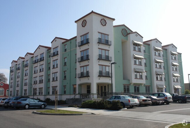 Photo - Oak Meadows Apartments