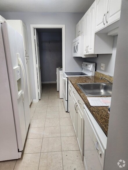 Building Photo - 1195 Grafton St Rental