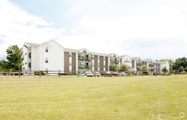Building Photo - Colonial Woods Rental