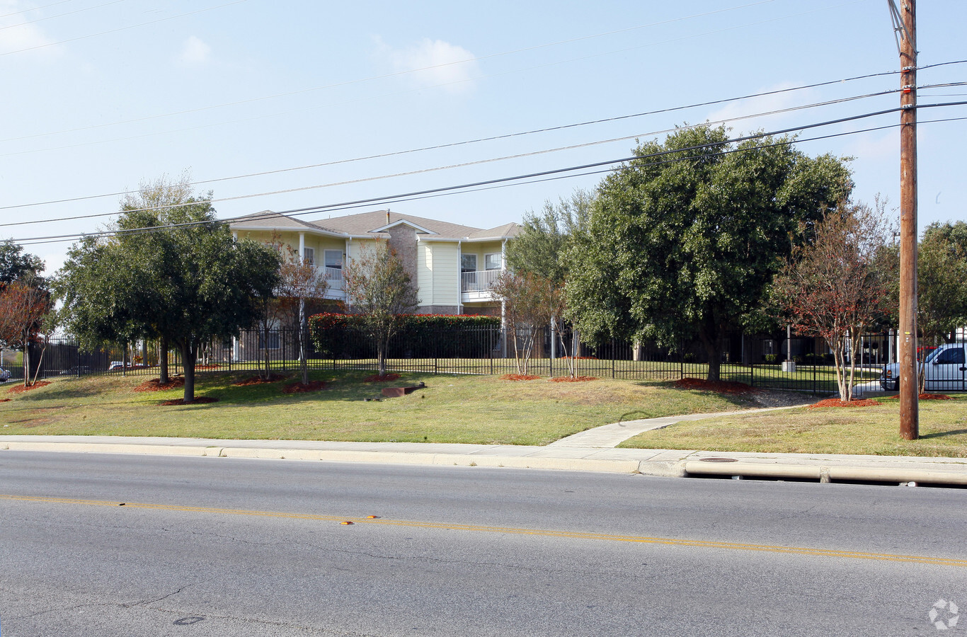 Photo - The Waterford at Huebner Apartments