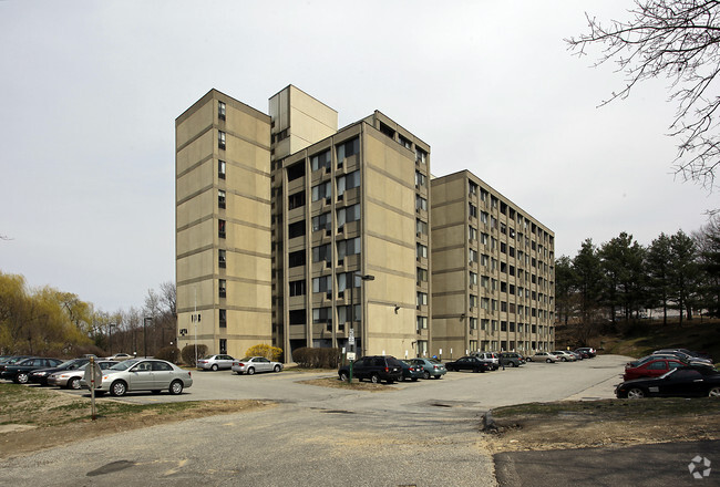 Lincoln Village - Lincoln Village Apartments