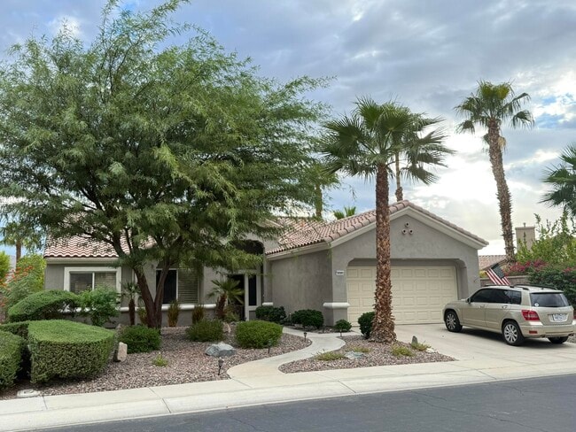 Building Photo - 36582 Crown St