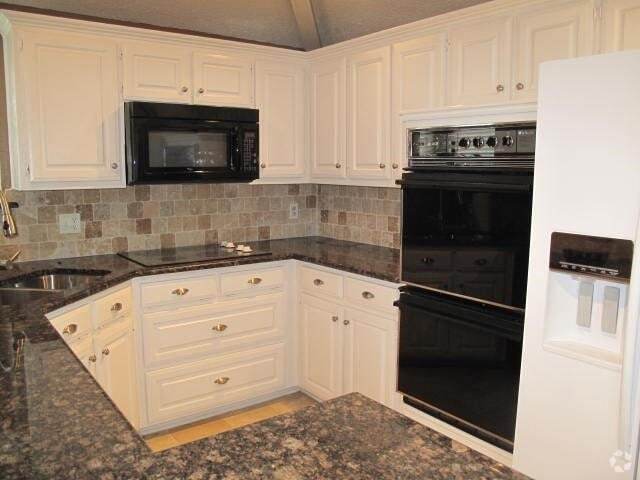 Building Photo - 4445 Jenning Dr Rental