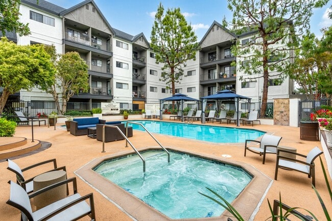 55+ FountainGlen Goldenwest Senior Apartments - 55+ FountainGlen Goldenwest Senior Apartments