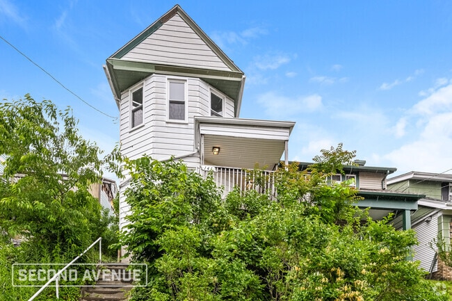 Building Photo - 141 Labelle St Rental