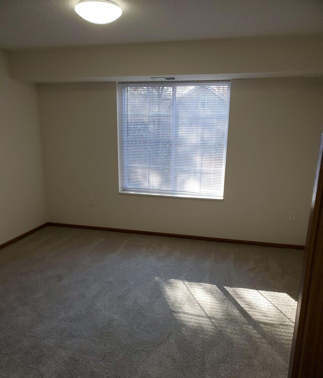 Chauncey Barett Gardens "After 55 Community" Apartments Centerville