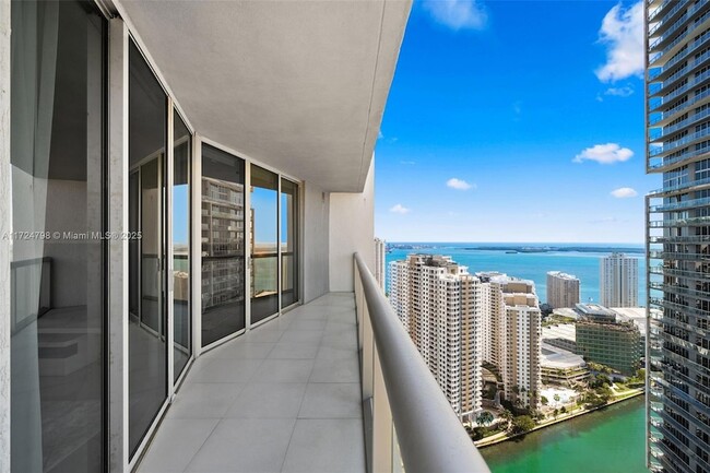 Photo - 475 Brickell Ave Unit 3711 Condo