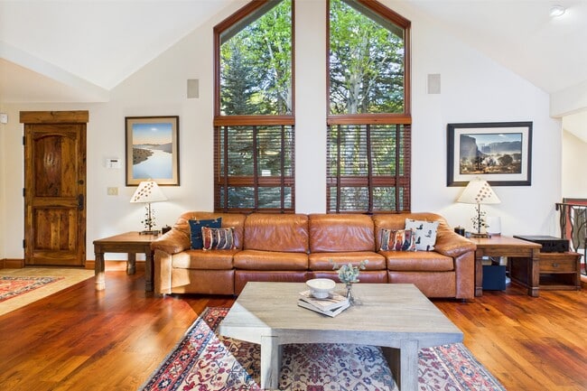 Photo - 593 Meadowood Dr Rental