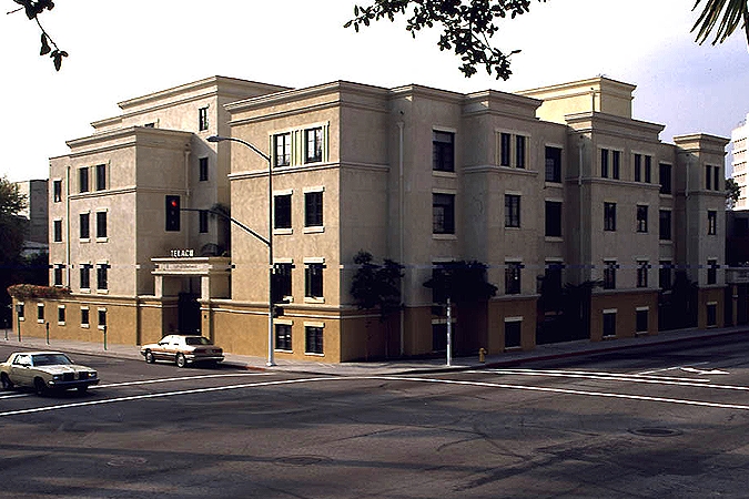 Photo - TELACU Courtyard Apartments