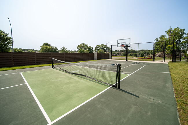 Building Photo - Villas at Anthony Park