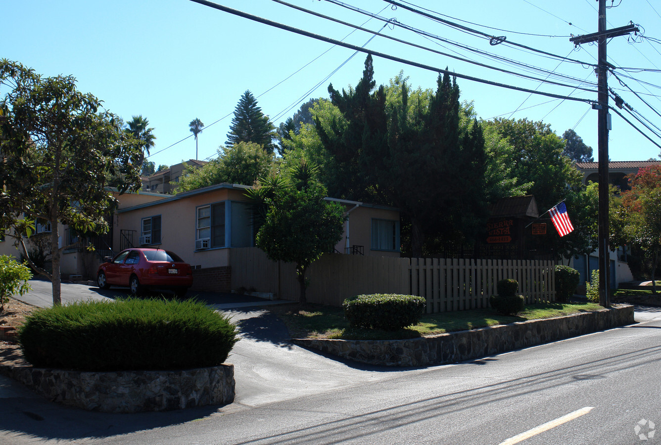 La Sierra Vista - La Sierra Vista Apartments