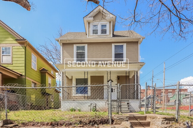 Building Photo - 144 N White Ave Rental