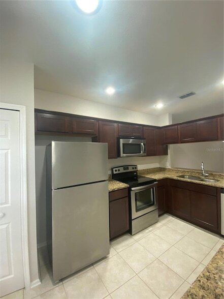 8547 Hunters Key Cir Townhome - Tampa, Florida - 1 Unit Available 