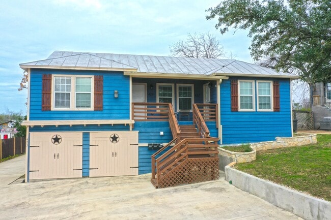 Building Photo - 425 Parland Pl Rental