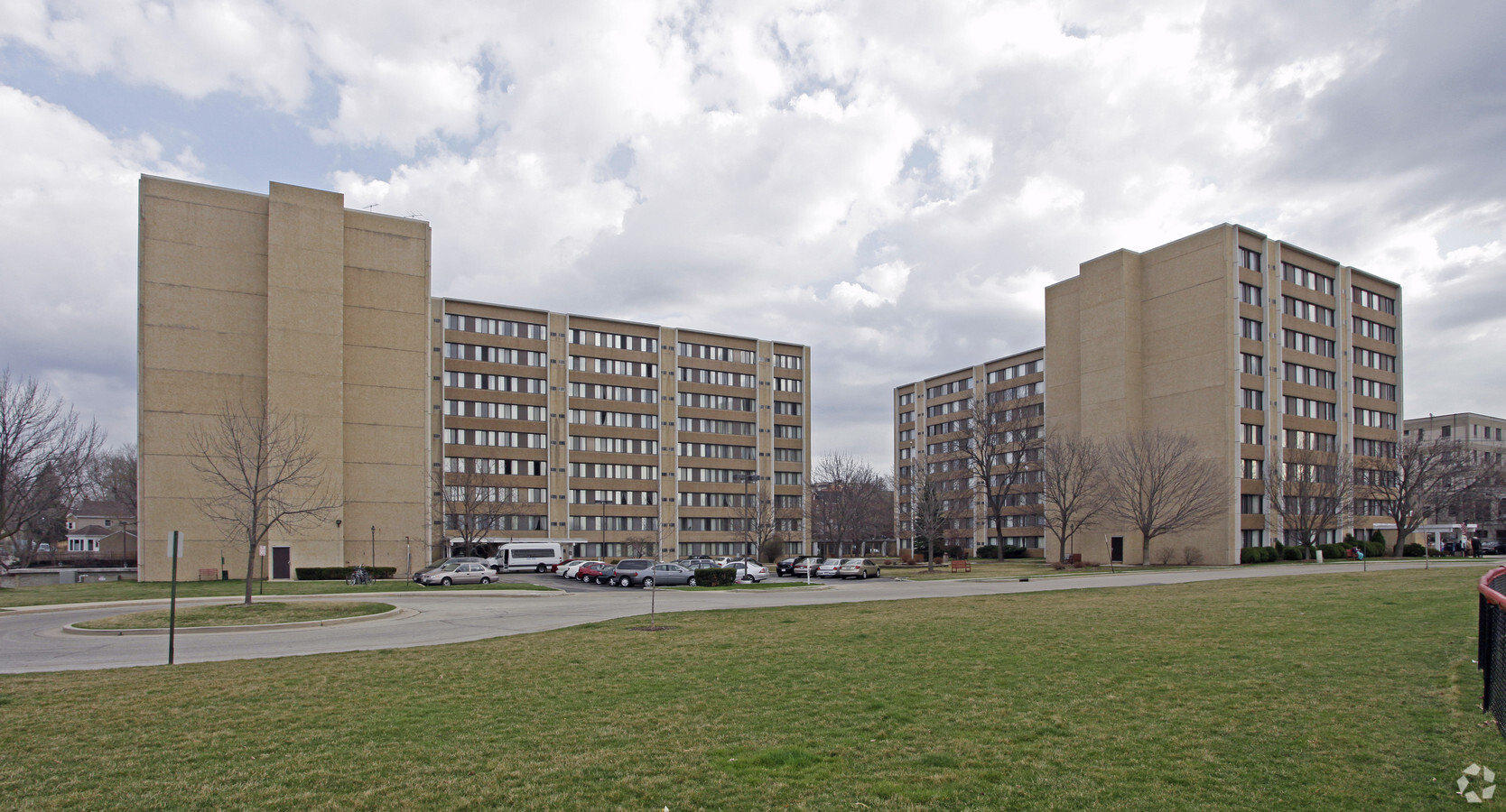 Photo - River Park I Apartments