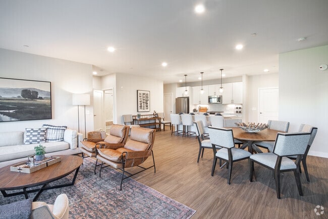 2 BR, 2 BA - - Heritage Spy Ring Golf Club