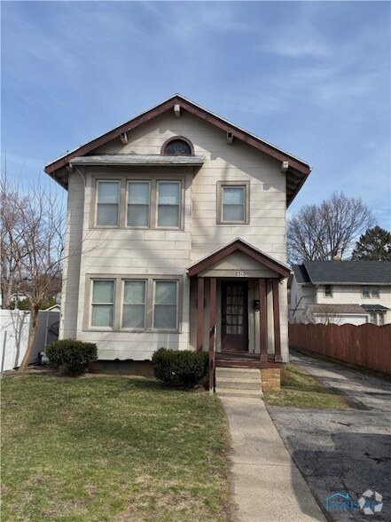 Building Photo - 2310 W Sylvania Ave Rental
