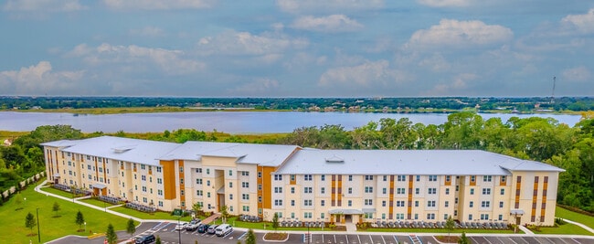 Building Photo - Saunders Lakefront Living Rental