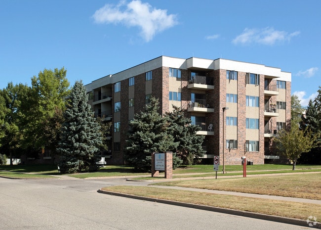 Primary Photo - Apple Valley Villa