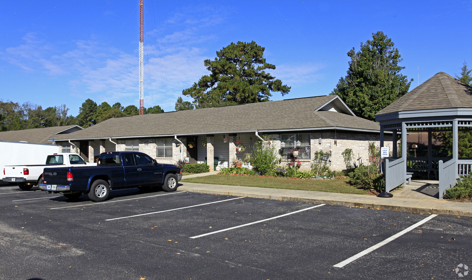 Photo - Spring Gate Manor Apartments