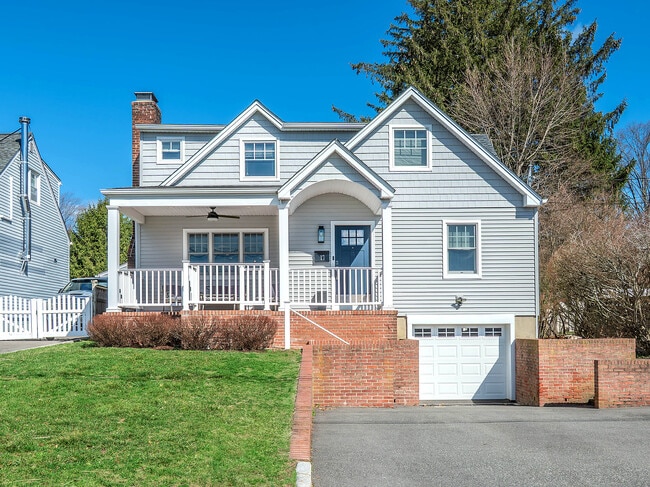 Building Photo - 17 Winans Pl
