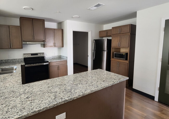 Building Photo - Solace Grove