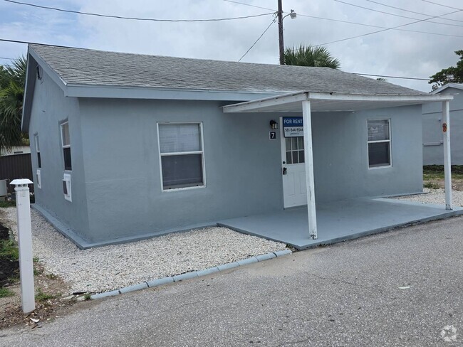 Building Photo - 7 15 Pne Rdg Dr Rental