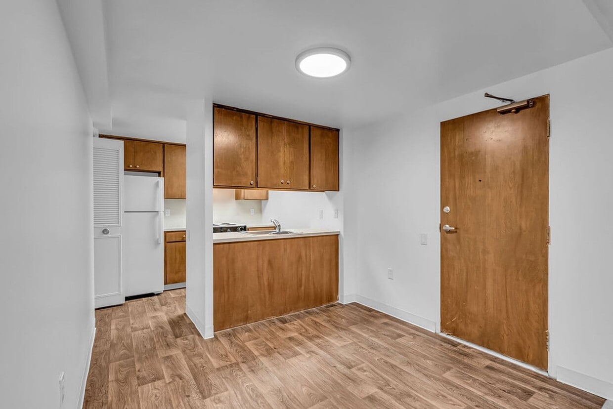 Floor Plan - 1 bedroom 1 bath - 734