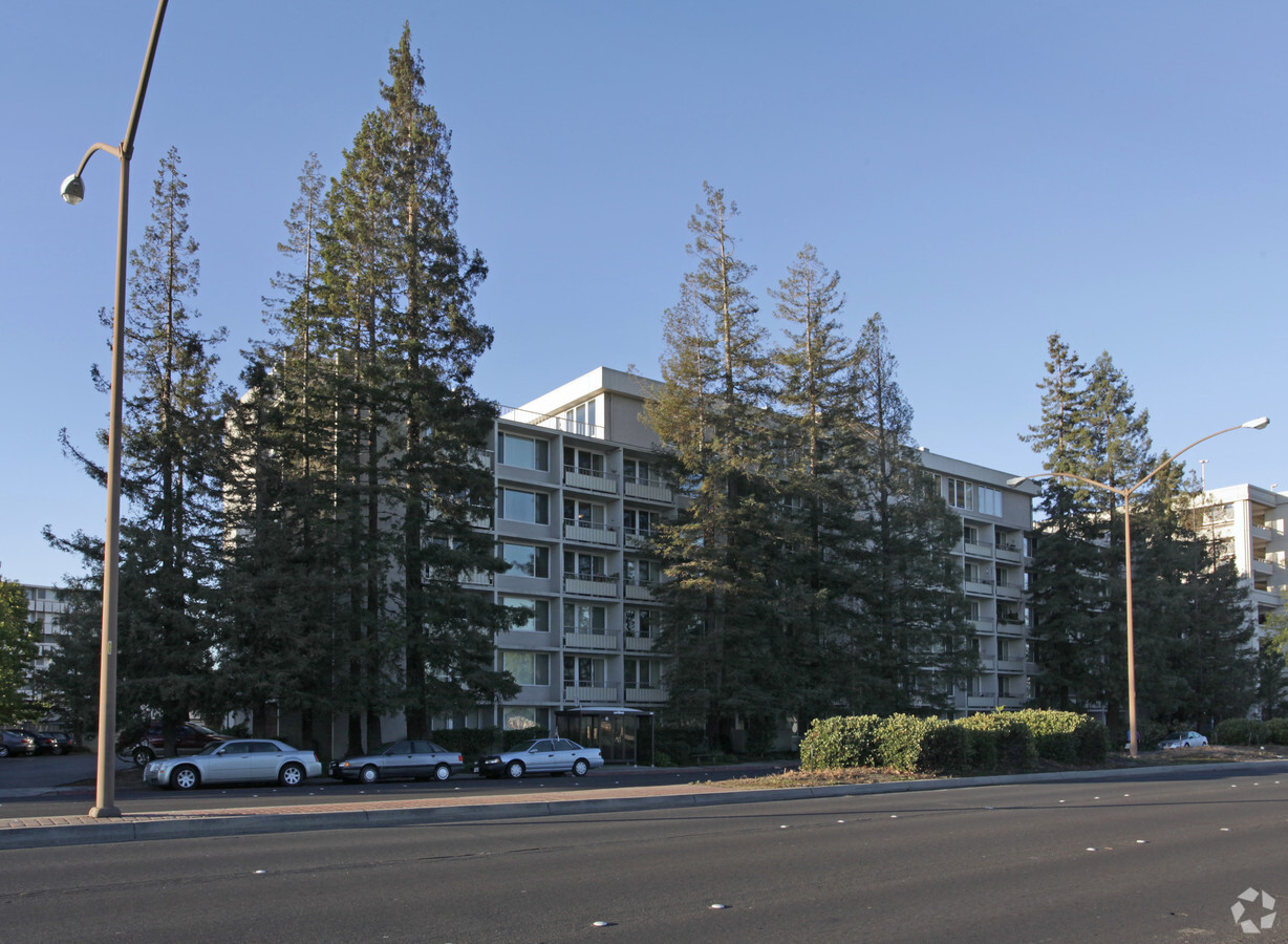 Photo - Casa De Redwood Apartments