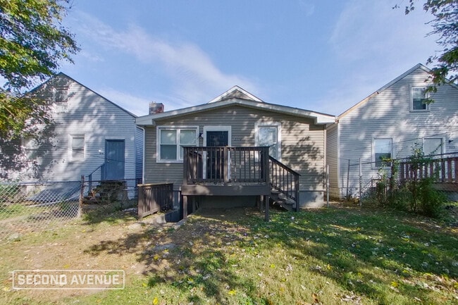 Building Photo - 2114 Greenwood Ave