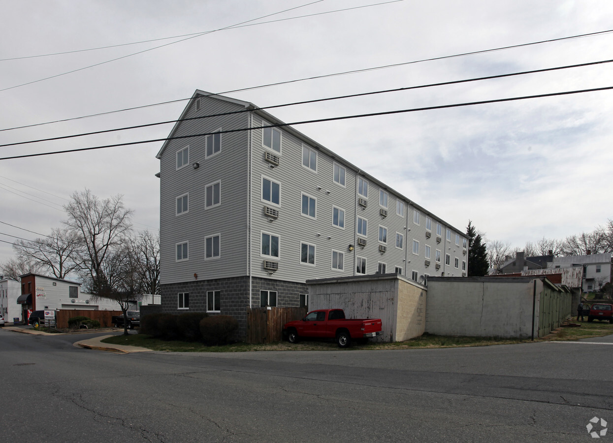 Photo - Weinberg House Apartments