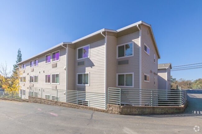 Primary Photo - Eskaton Lincoln Manor