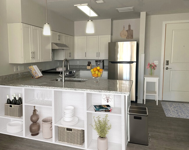 Building Photo - Hill House at Beechfield Rental