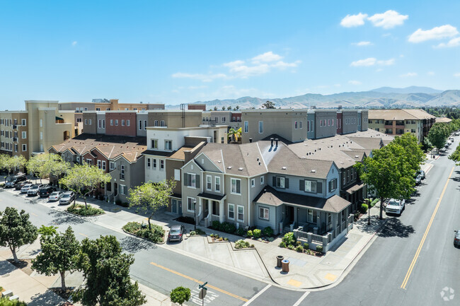 exterior - Vidrio Homes Rental