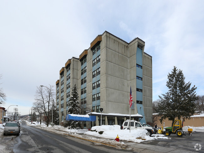 Photo - Stratton Apts