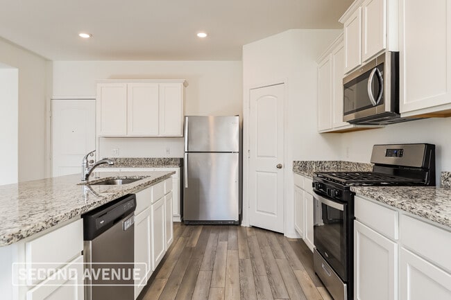 Building Photo - 10911 Lafayette Lp Rental