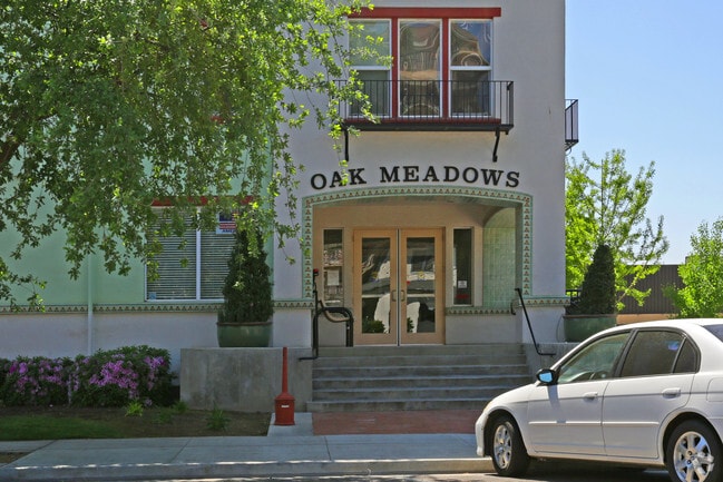 Photo - Oak Meadows Apartments