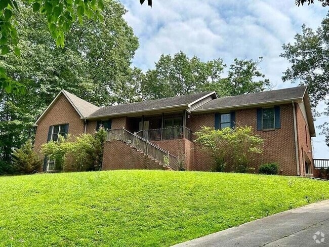 Building Photo - 9 Edgewood Dr Rental