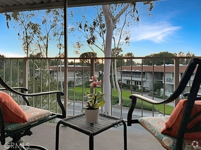 Building Photo - 668 Via Mendoza Rental