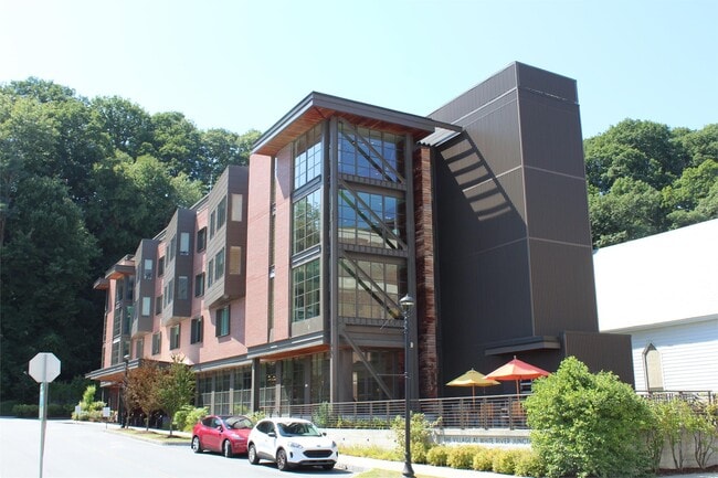 Primary Photo - The Village at White River Junction