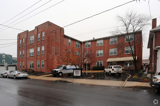 Primary Photo - Market House Apartments