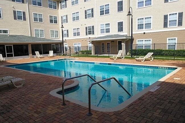 Photo - Madison Manor Apartments