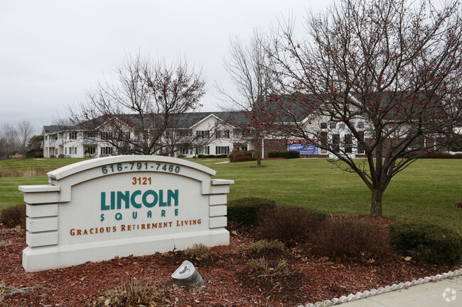 Lincoln Square - Lincoln Square Apartments