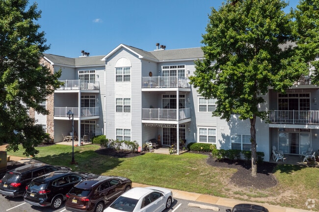 Building Photo - WESTON CLUB Rental
