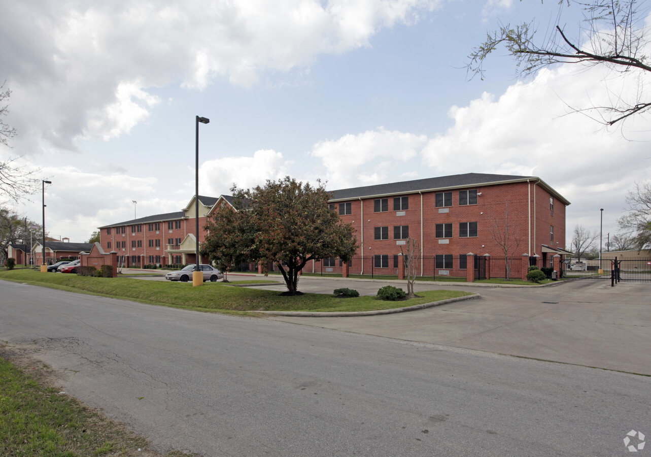 Pecan Grove Manor Apartments - Pecan Grove Manor Apartments